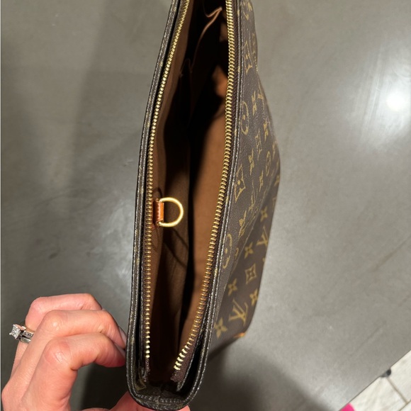 Authentic Louis vuitton cabas piano handbag. - Picture 7 of 13